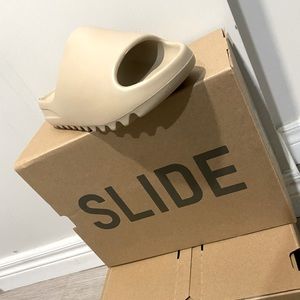 Yezzys slides (authentic)